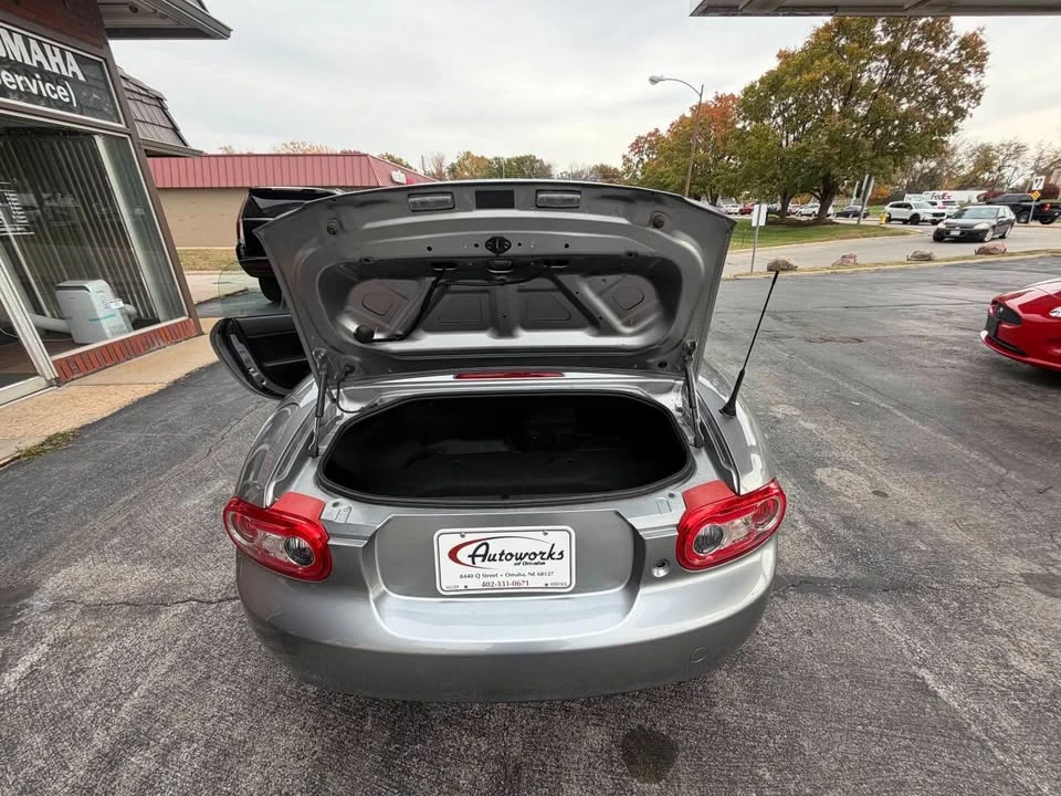 2010 Mazda NC MX-5 Miata - Image 17 of 18