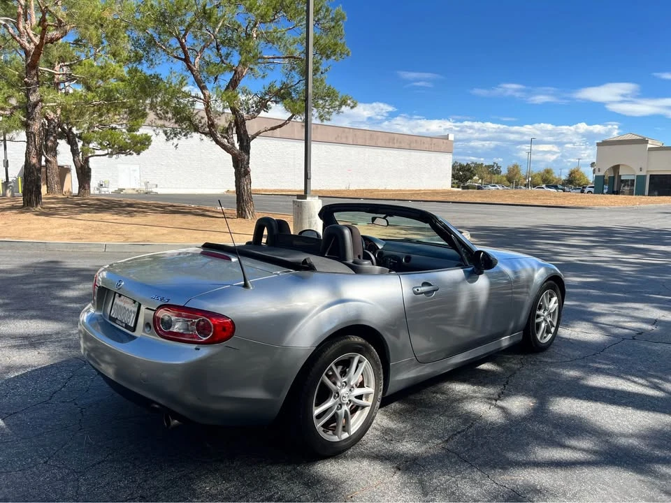 2010 Mazda NC MX-5 Miata - Image 5 of 12