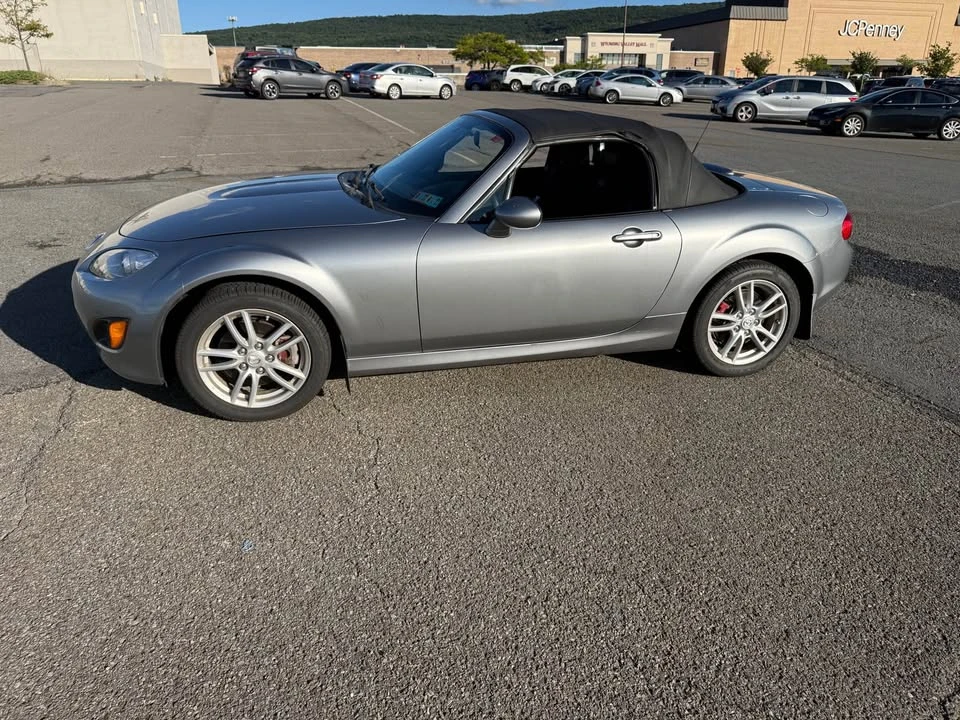 2010 Mazda NC MX-5 Miata - Image 2 of 9