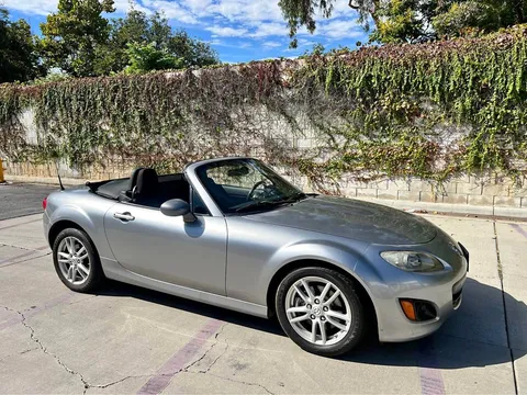 2010 Mazda MX-5 Convertible 2D