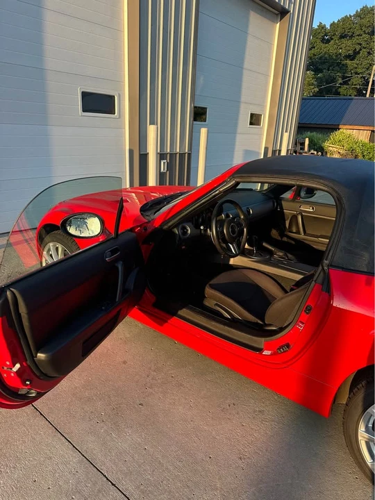 2010 Mazda NC MX-5 Miata - Image 3 of 4