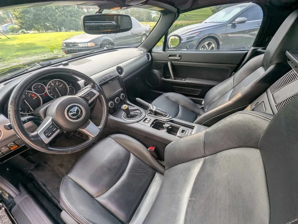 2010 Mazda NC MX-5 Miata - Image 4 of 7