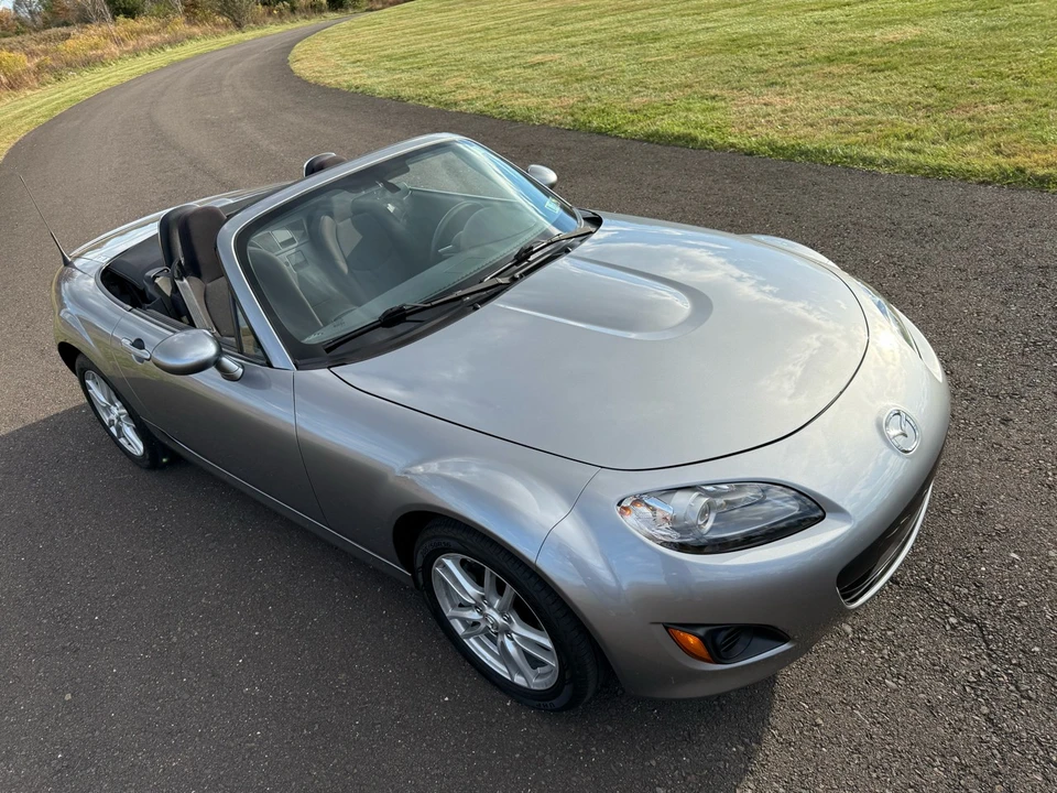 2010 Mazda NC MX-5 Miata - Image 11 of 21
