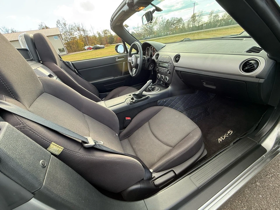 2010 Mazda NC MX-5 Miata - Image 19 of 21