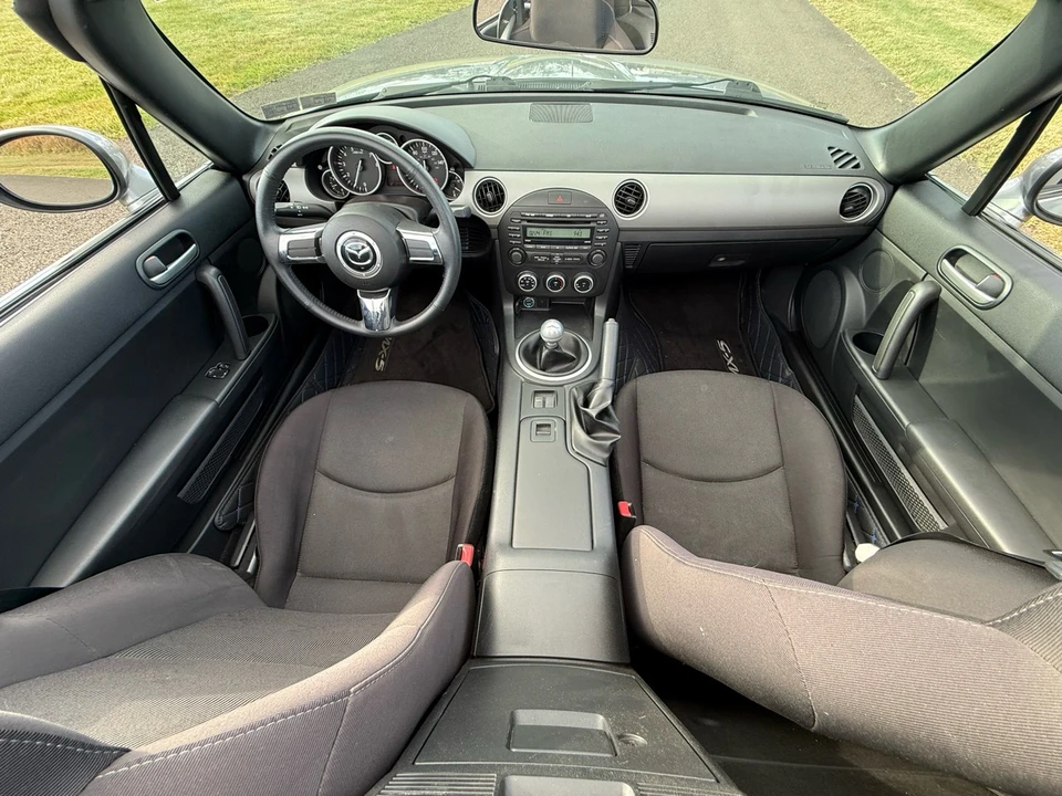 2010 Mazda NC MX-5 Miata - Image 16 of 21