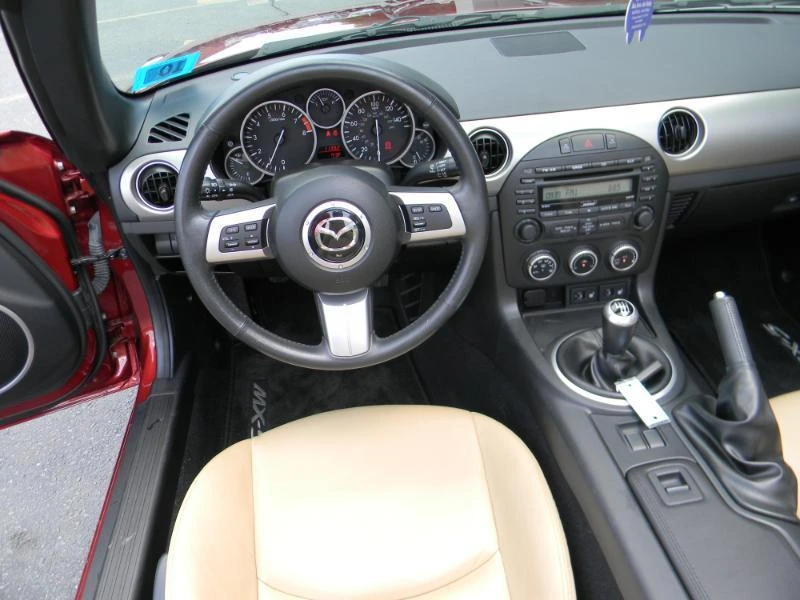 2010 Mazda NC MX-5 Miata - Image 18 of 27
