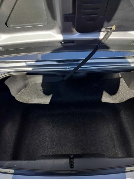 2010 Mazda NC MX-5 Miata - Image 11 of 12
