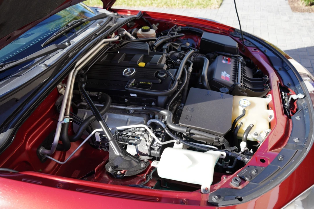 2010 Mazda NC MX-5 Miata - Image 17 of 21