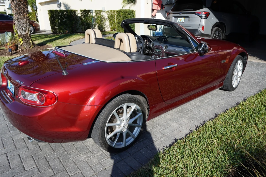 2010 Mazda NC MX-5 Miata - Image 4 of 21