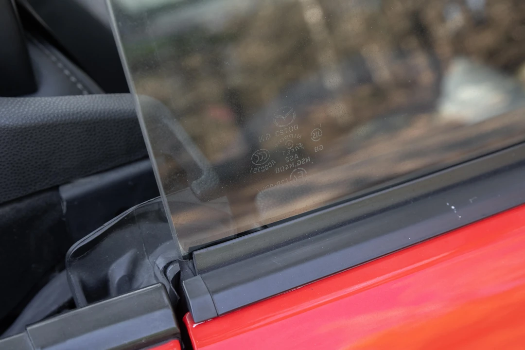 2010 Mazda NC MX-5 Miata - Image 25 of 31