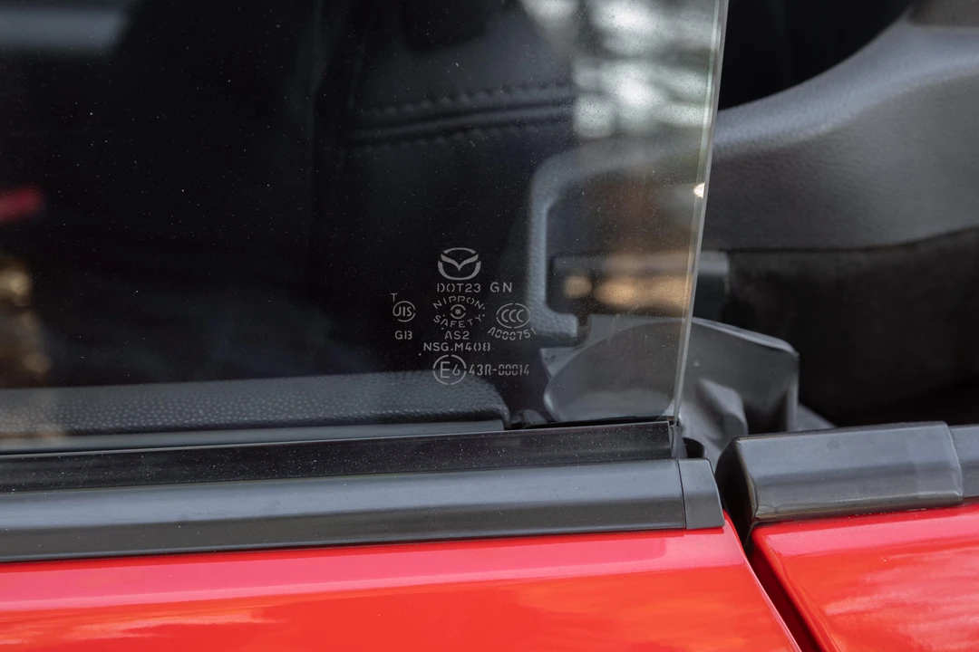 2010 Mazda NC MX-5 Miata - Image 16 of 31
