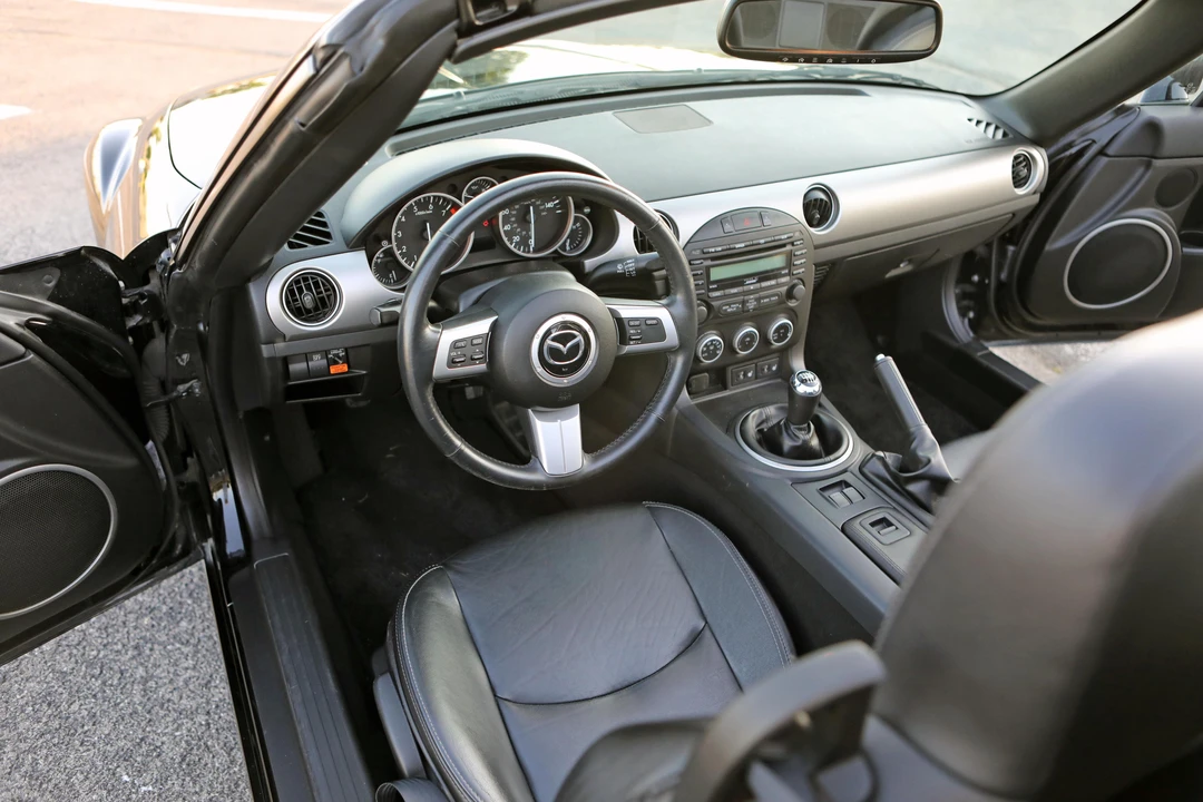 2010 Mazda NC MX-5 Miata - Image 24 of 31