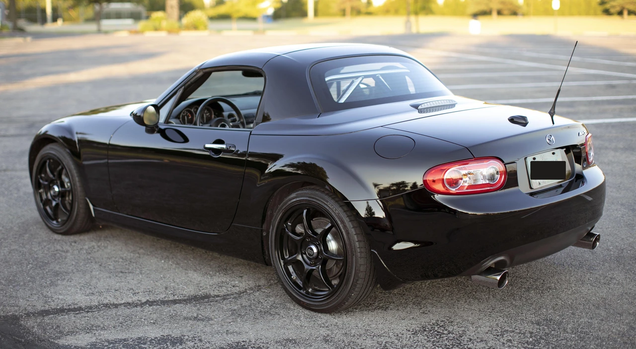 2010 Mazda NC MX-5 Miata - Image 16 of 31