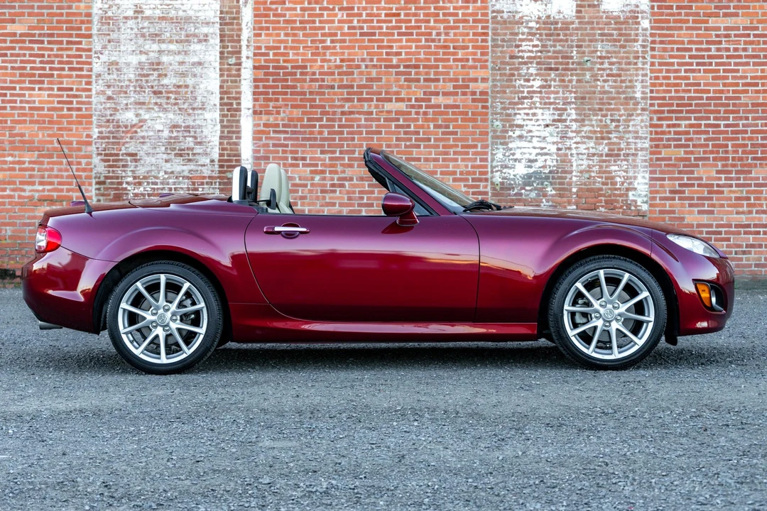 2010 Mazda NC MX-5 Miata - Image 3 of 31