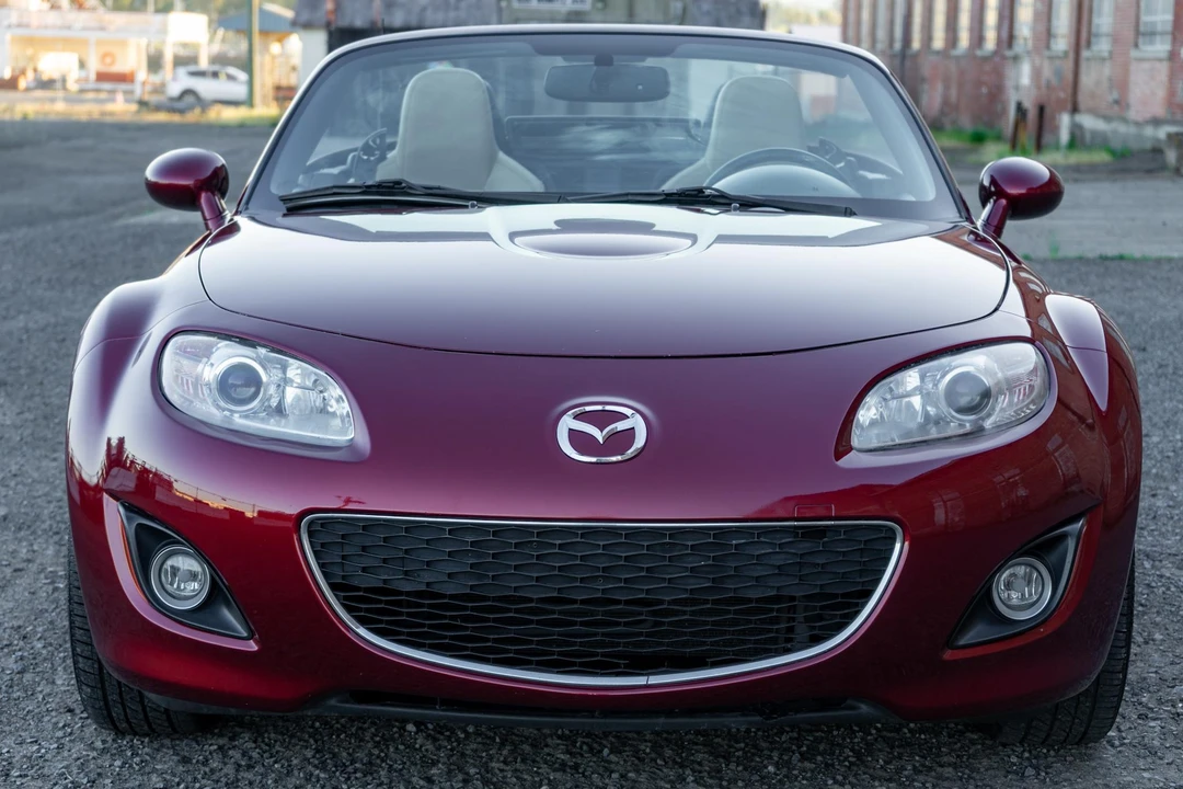 2010 Mazda NC MX-5 Miata - Image 2 of 31
