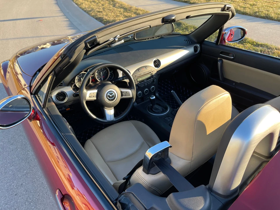 2010 Mazda NC MX-5 Miata - Image 29 of 31