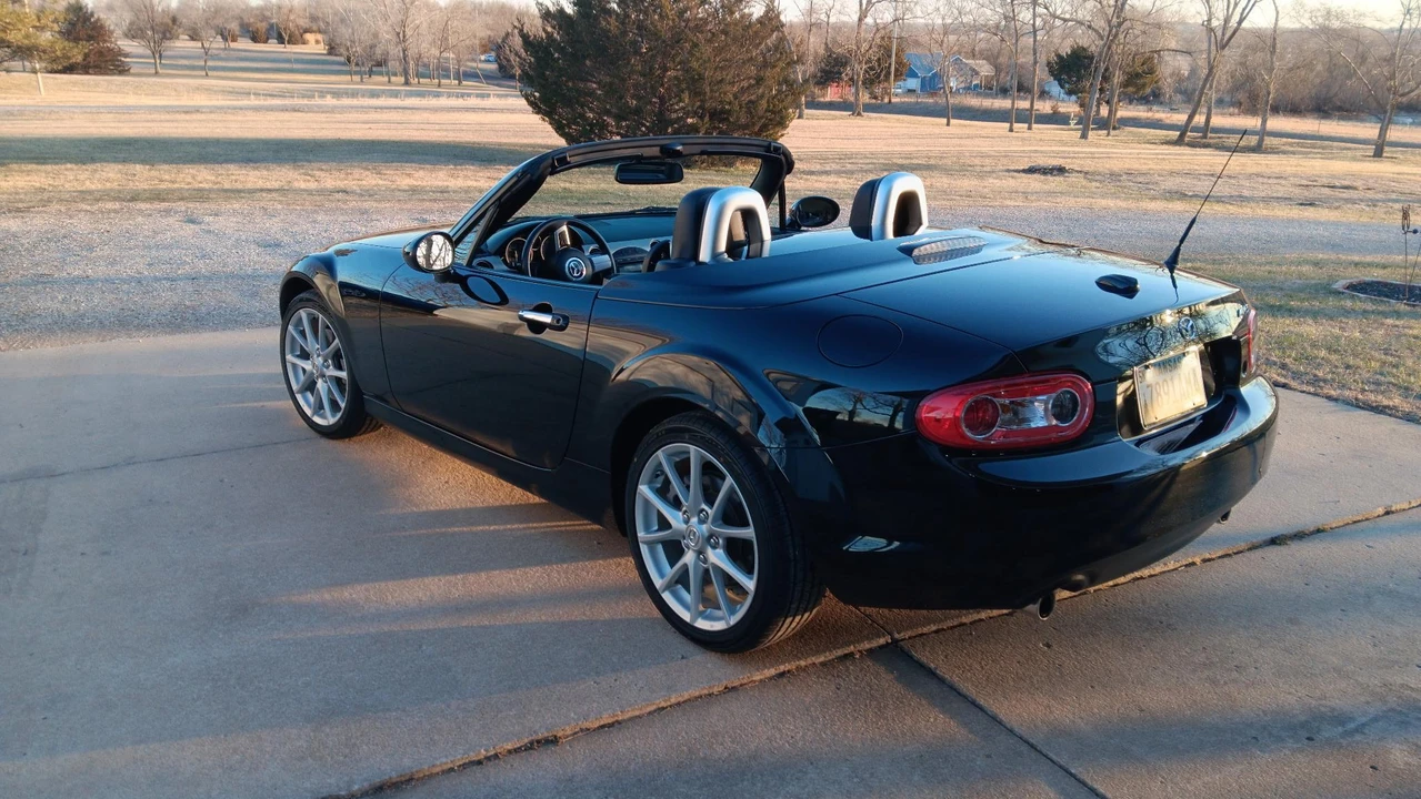 2010 Mazda NC MX-5 Miata - Image 20 of 31