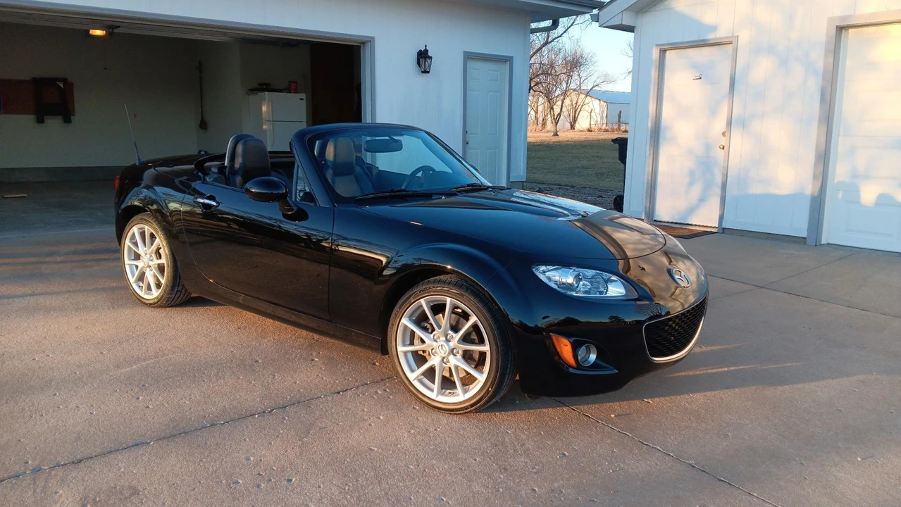 2010 Mazda NC MX-5 Miata - Image 22 of 31