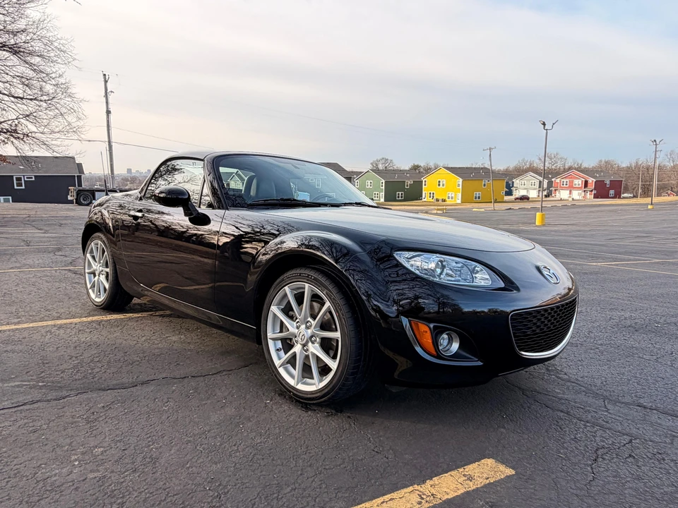 2010 Mazda NC MX-5 Miata - Image 17 of 31