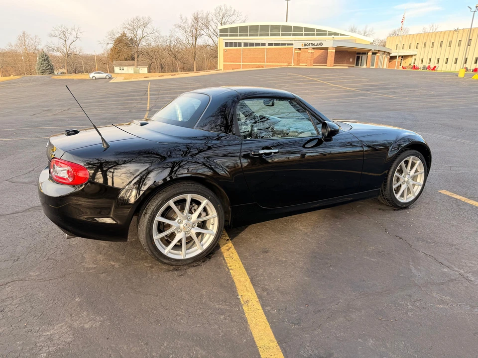 2010 Mazda NC MX-5 Miata - Image 14 of 31