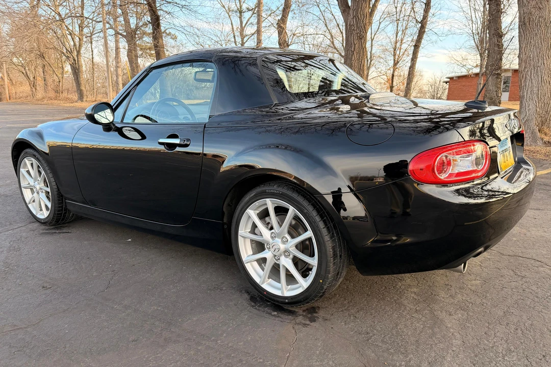 2010 Mazda NC MX-5 Miata - Image 4 of 31