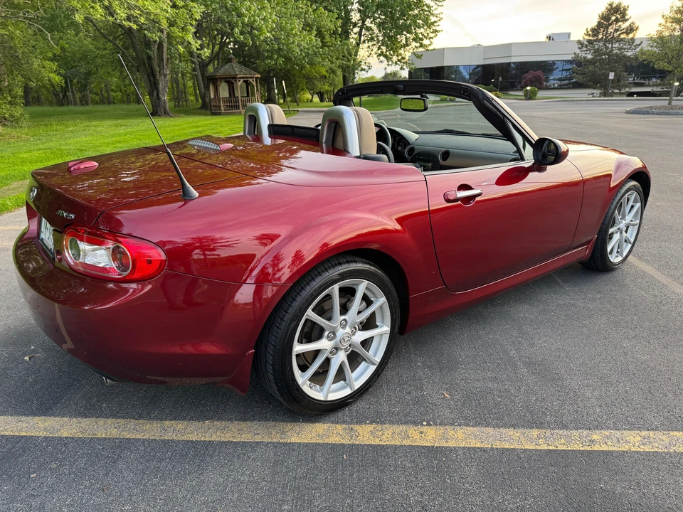 2010 Mazda NC MX-5 Miata - Image 26 of 31