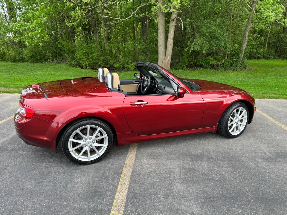 2010 Mazda NC MX-5 Miata - Image 29 of 31