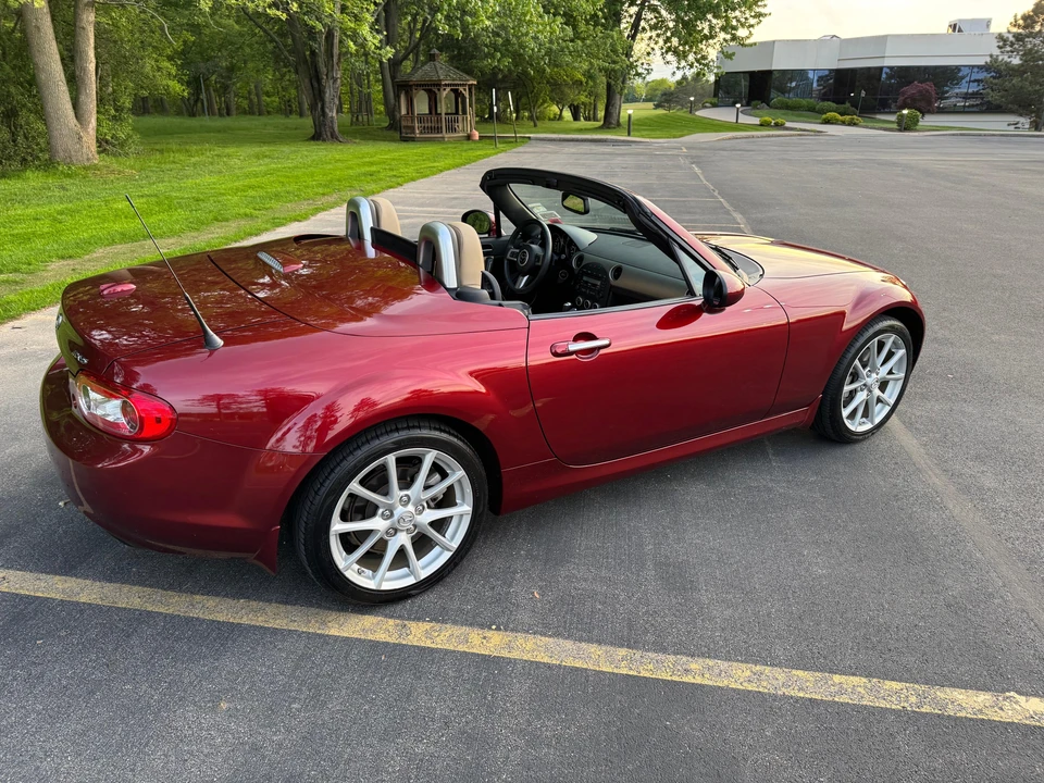 2010 Mazda NC MX-5 Miata - Image 27 of 31