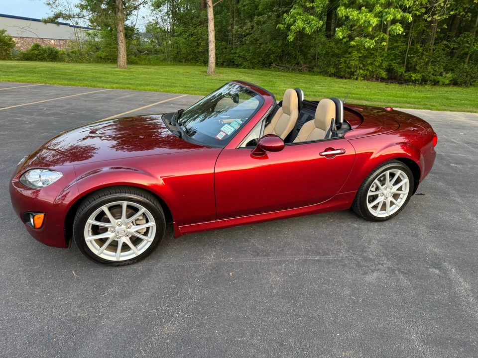 2010 Mazda NC MX-5 Miata - Image 14 of 31