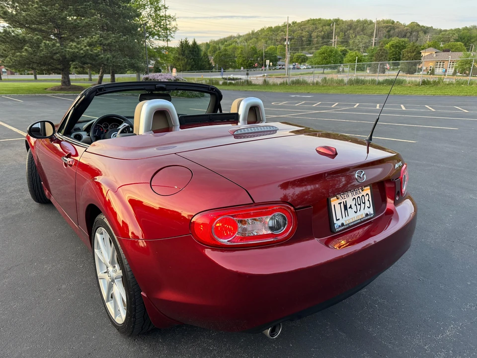 2010 Mazda NC MX-5 Miata - Image 20 of 31