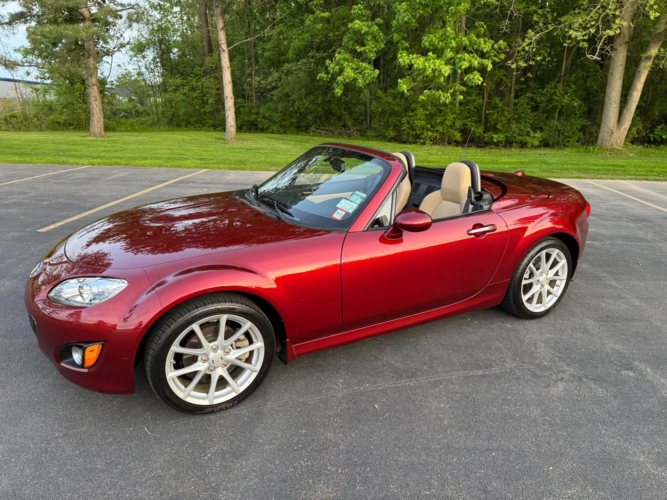 2010 Mazda NC MX-5 Miata - Image 13 of 31