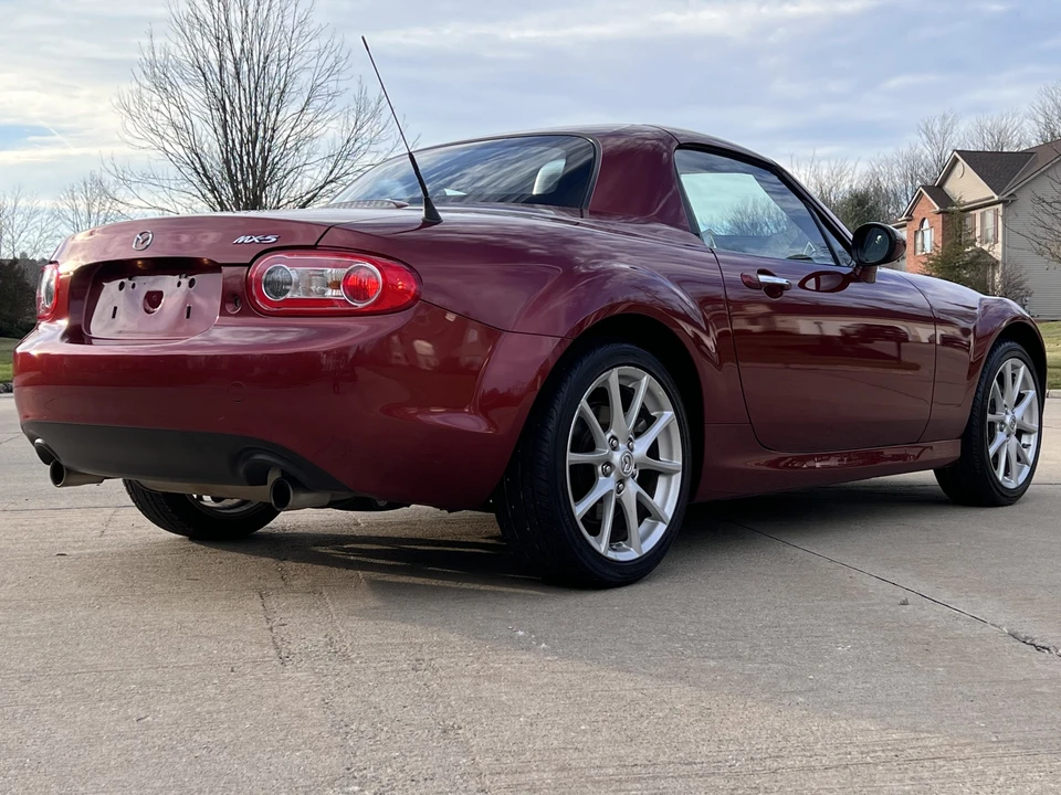 2010 Mazda NC MX-5 Miata - Image 21 of 31