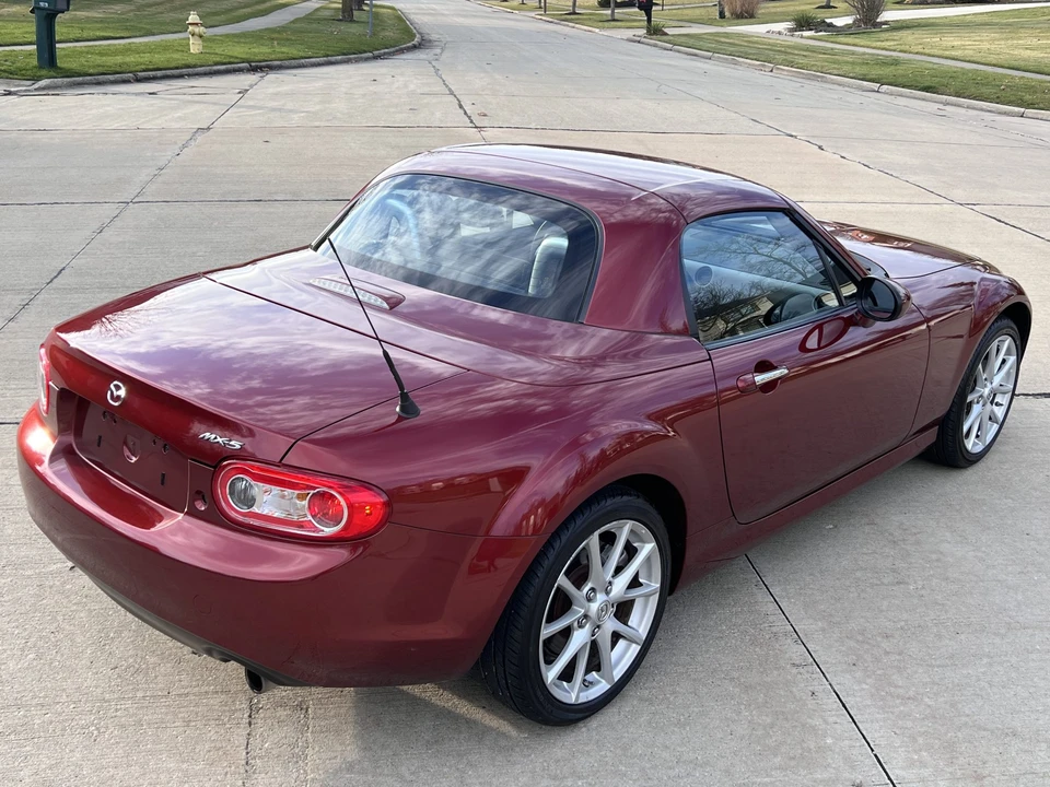 2010 Mazda NC MX-5 Miata - Image 19 of 31
