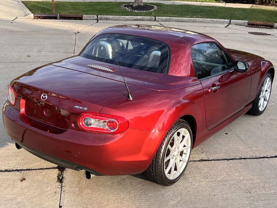 2010 Mazda NC MX-5 Miata - Image 16 of 31