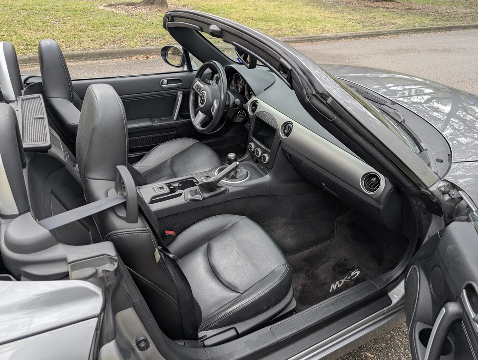 2010 Mazda NC MX-5 Miata - Image 28 of 31