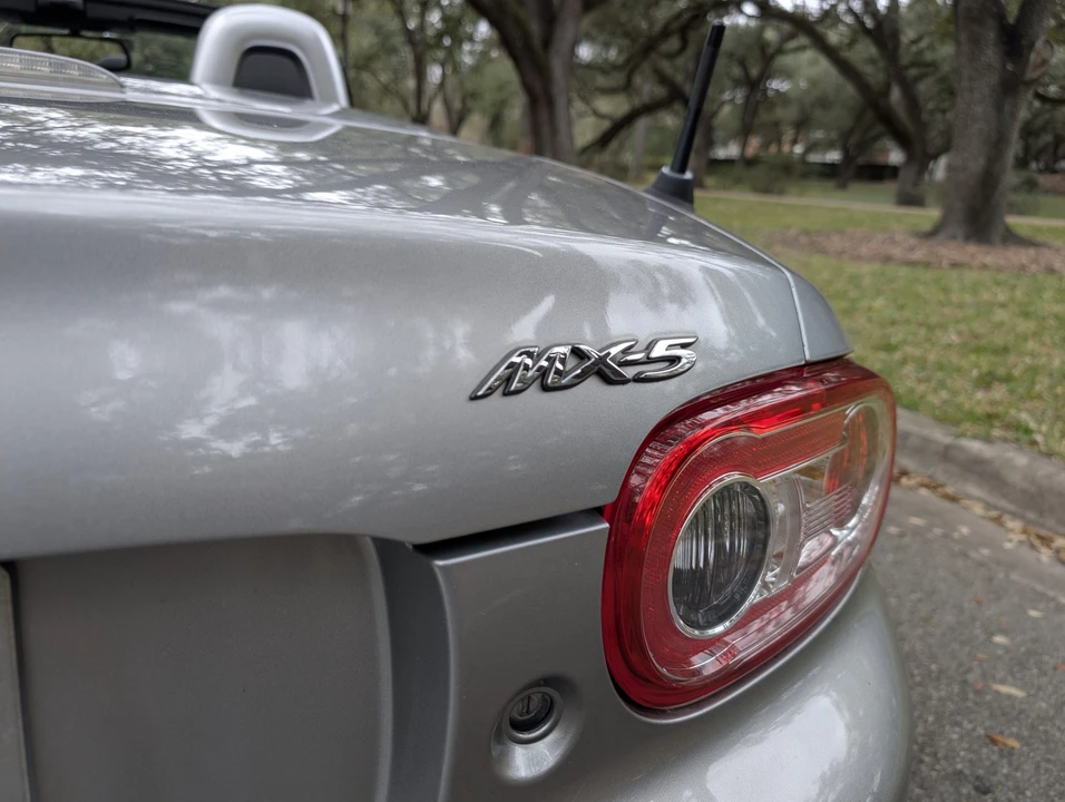 2010 Mazda NC MX-5 Miata - Image 18 of 31