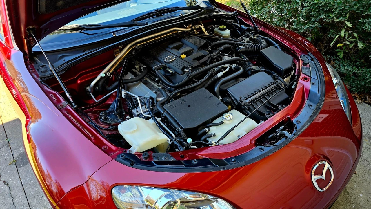 2010 Mazda NC MX-5 Miata - Image 5 of 6