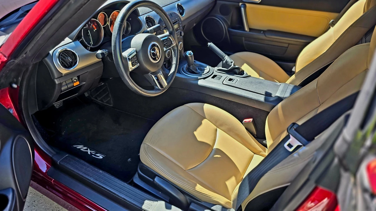 2010 Mazda NC MX-5 Miata - Image 4 of 6