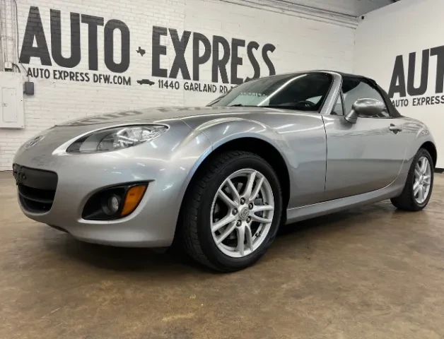 2010 Mazda NC MX-5 Miata - Image 4 of 11