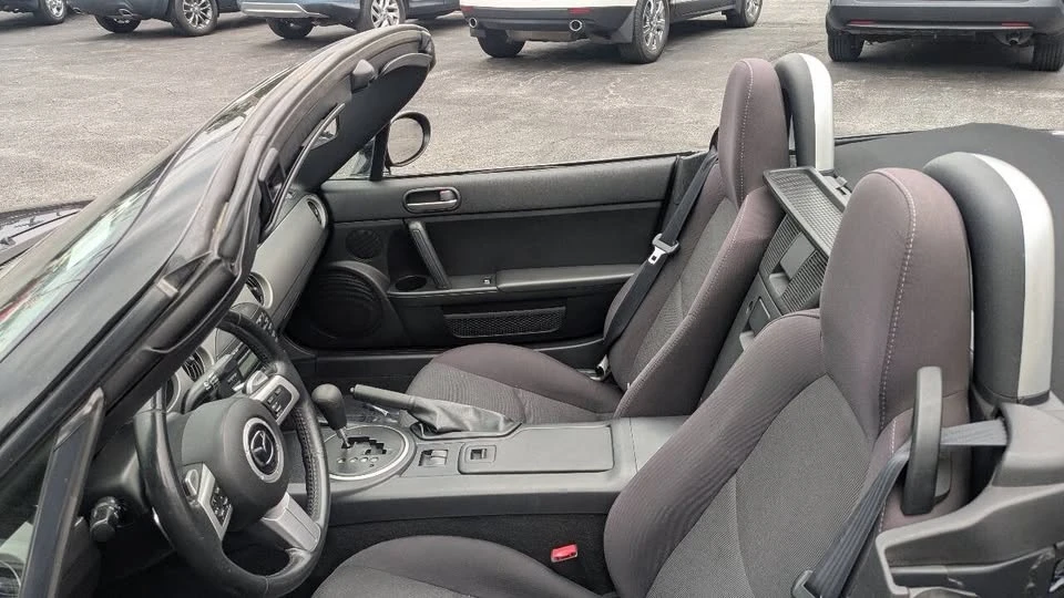 2010 Mazda NC MX-5 Miata - Image 18 of 20