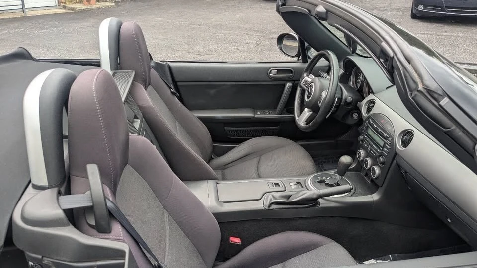 2010 Mazda NC MX-5 Miata - Image 19 of 20