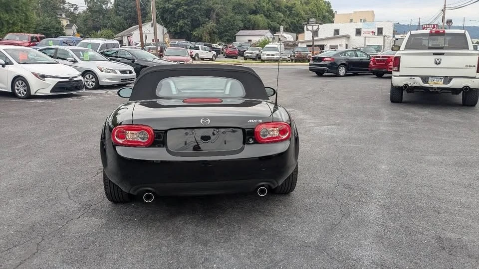 2010 Mazda NC MX-5 Miata - Image 16 of 20