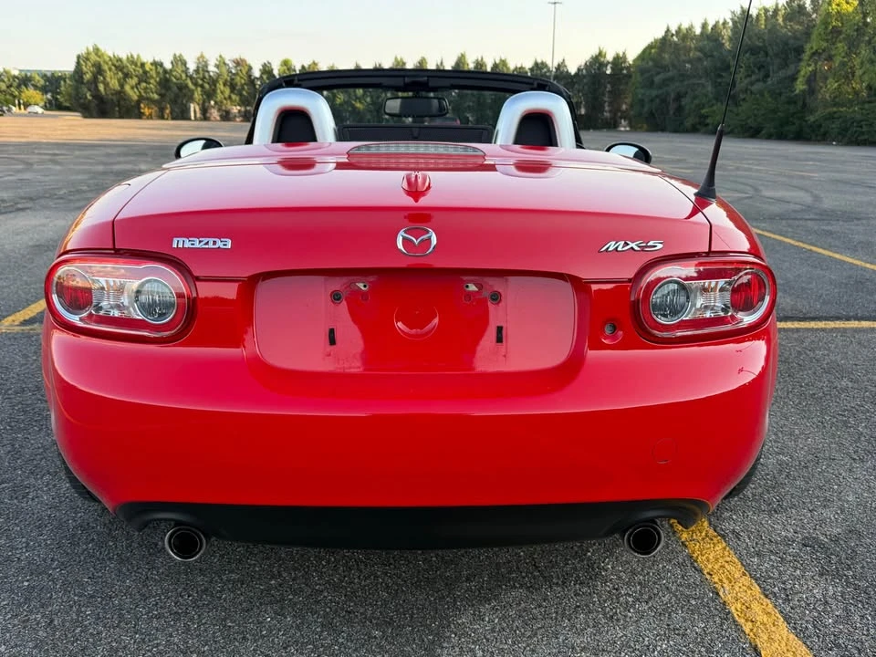 2010 Mazda NC MX-5 Miata - Image 4 of 11