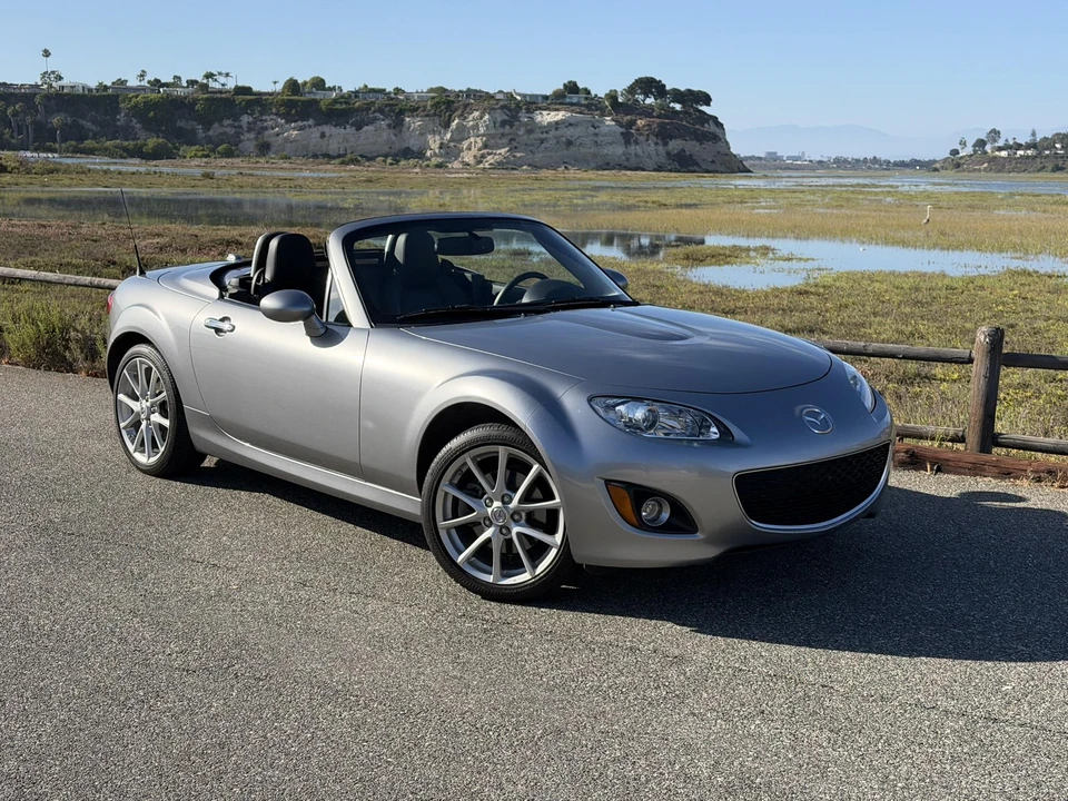 2010 Mazda NC MX-5 Miata - Image 16 of 31