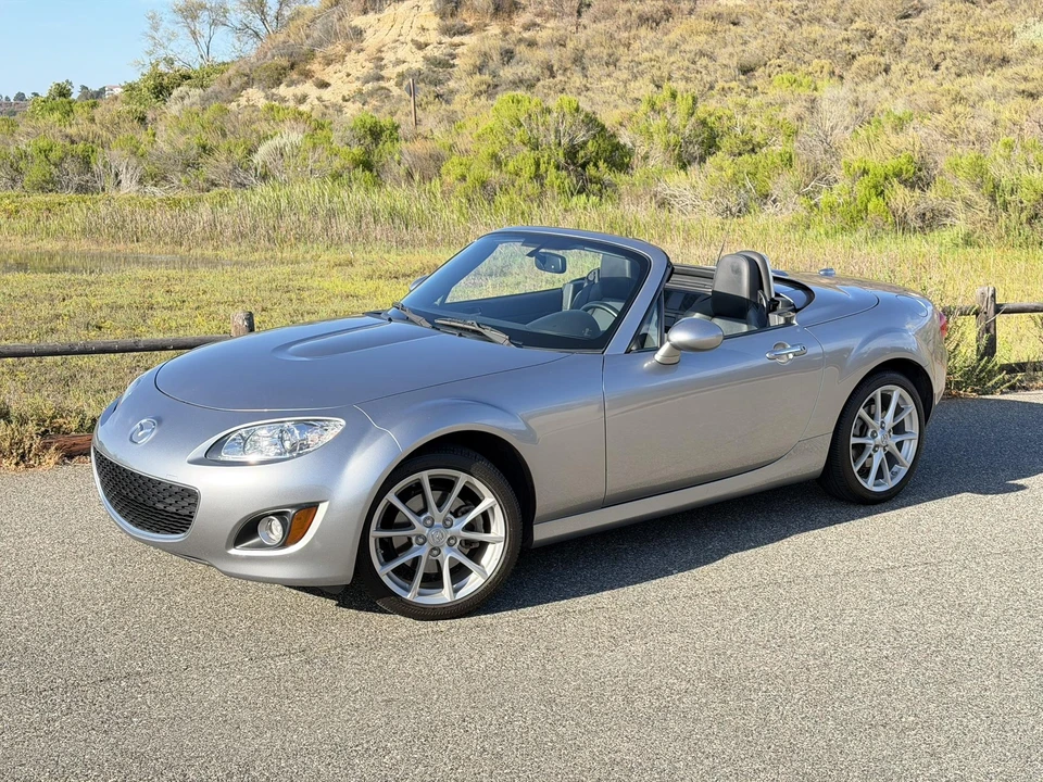 2010 Mazda NC MX-5 Miata - Image 4 of 31