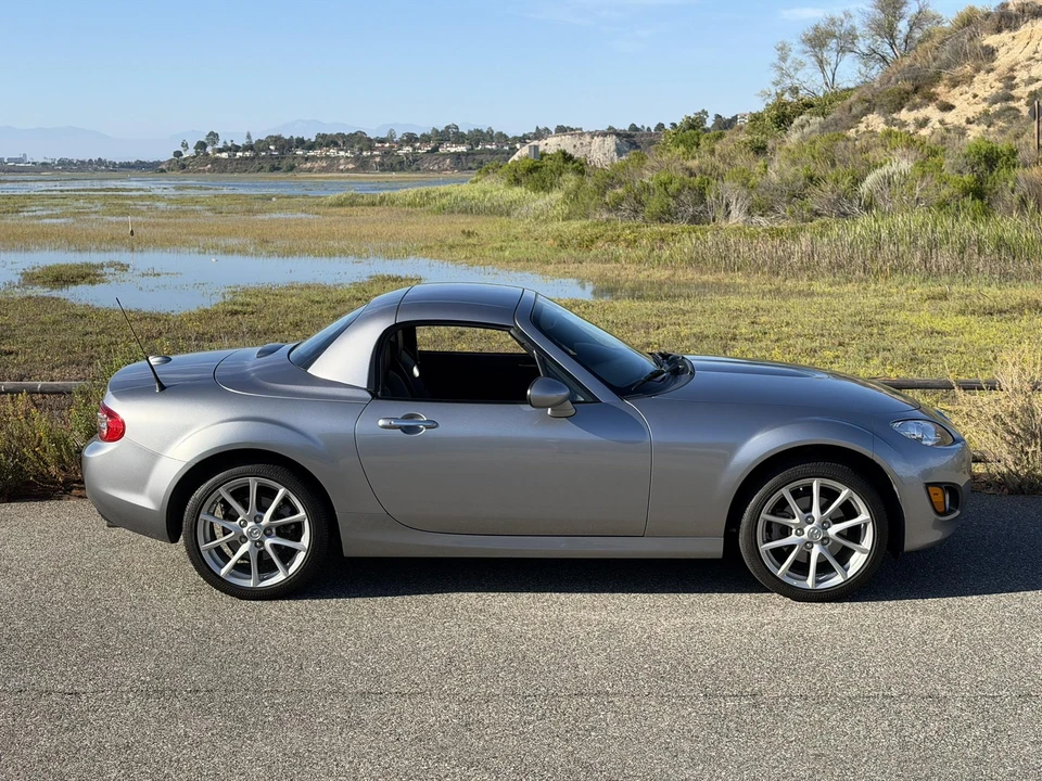 2010 Mazda NC MX-5 Miata - Image 26 of 31