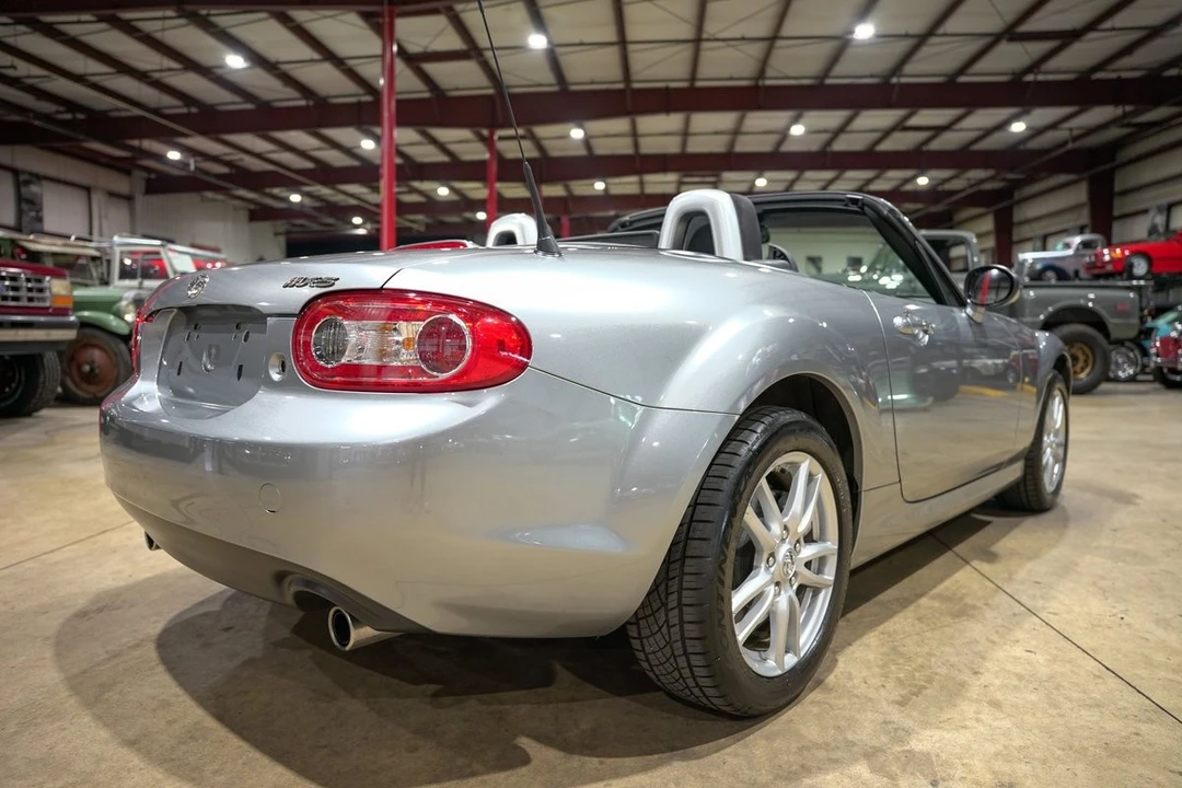 2010 Mazda NC MX-5 Miata - Image 8 of 12