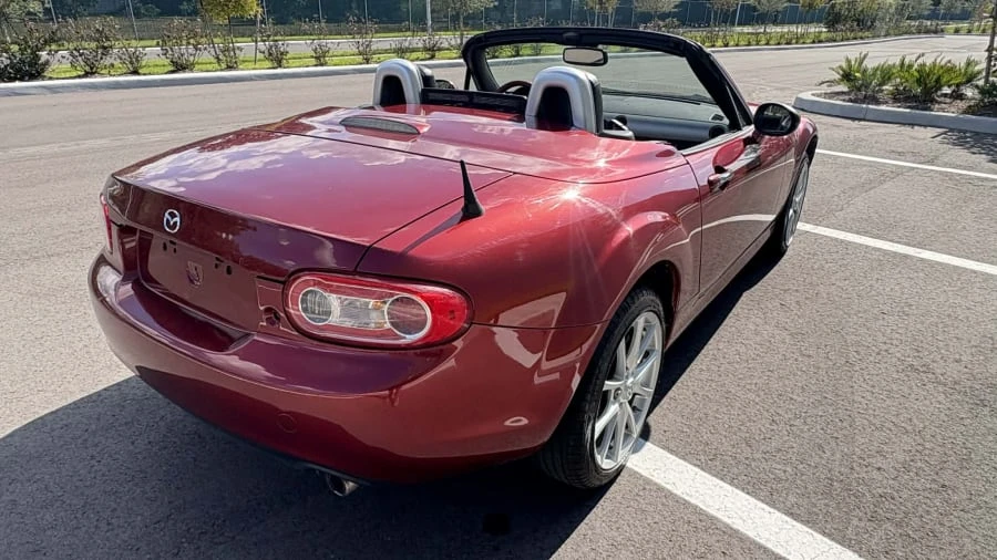 2010 Mazda NC MX-5 Miata - Image 3 of 31