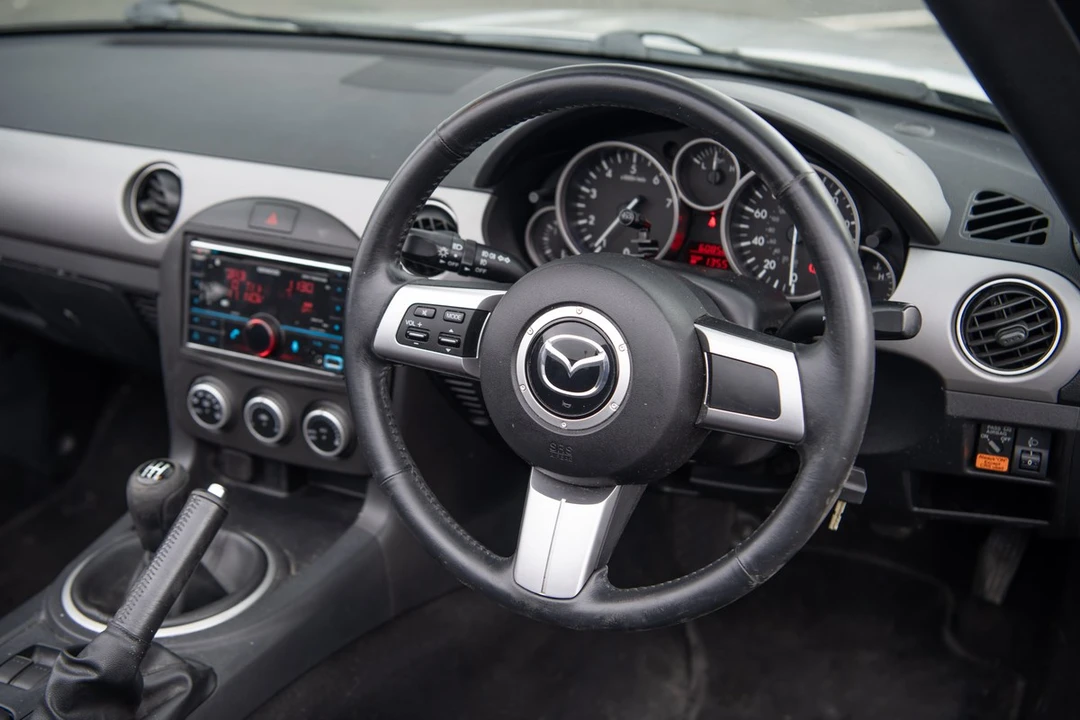 2010 Mazda NC MX-5 Miata - Image 17 of 30
