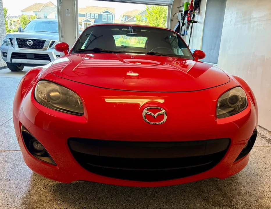 2010 Mazda NC MX-5 Miata - Image 4 of 11